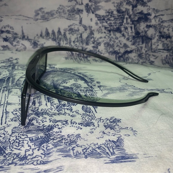 Samsung 3D Active Glasses SSG4100GB Samsung 3D Active Glasses For Television - Picture 2 of 7